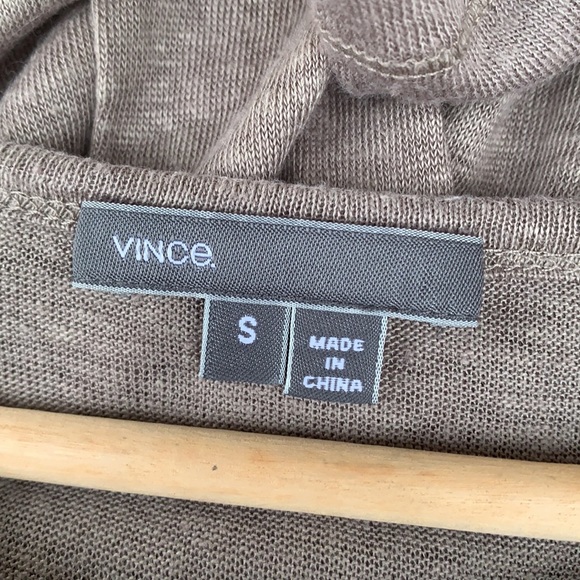 Vince linen long sleeve pocket henley top in taupe - Picture 9 of 11